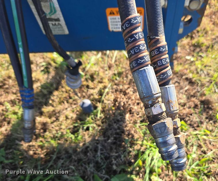 image for item DU2569 Kinze 3600 split row no-till planter