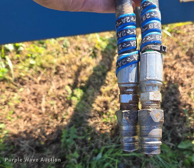 image for item DU2569 Kinze 3600 split row no-till planter