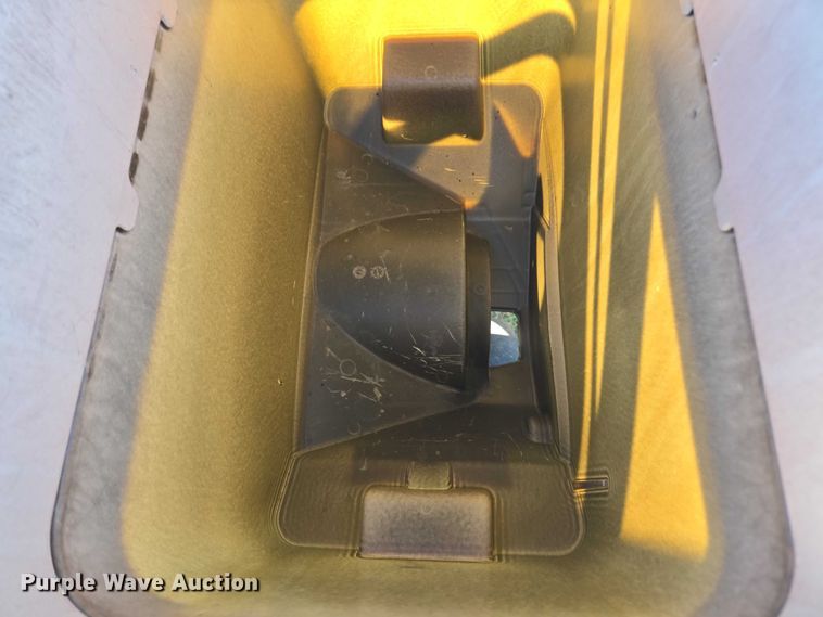 image for item DU2569 Kinze 3600 split row no-till planter