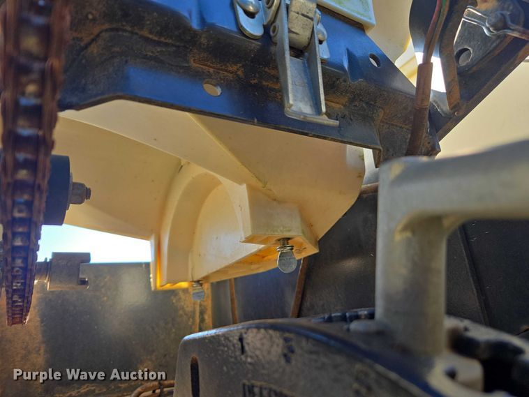 image for item DU2569 Kinze 3600 split row no-till planter