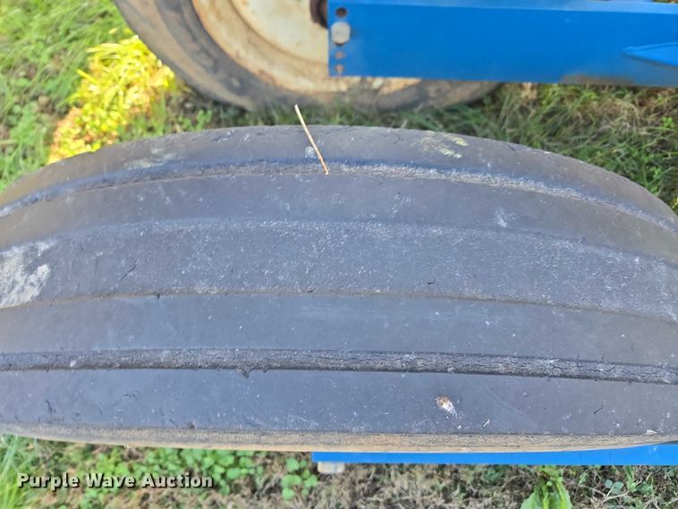 image for item DU2569 Kinze 3600 split row no-till planter