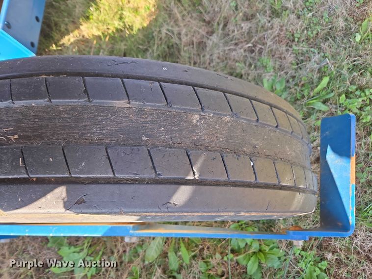 image for item DU2569 Kinze 3600 split row no-till planter