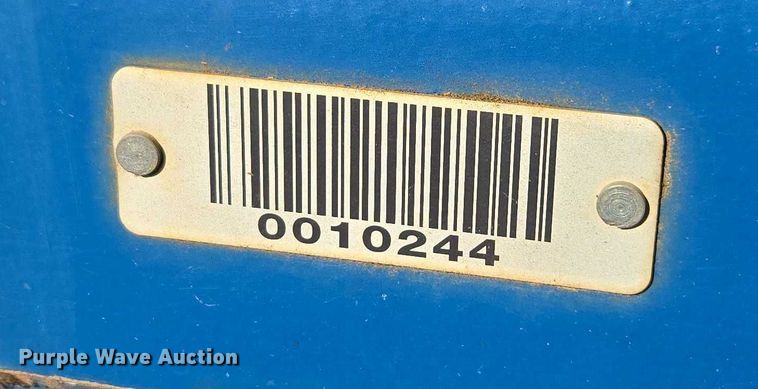 image for item DU2569 Kinze 3600 split row no-till planter