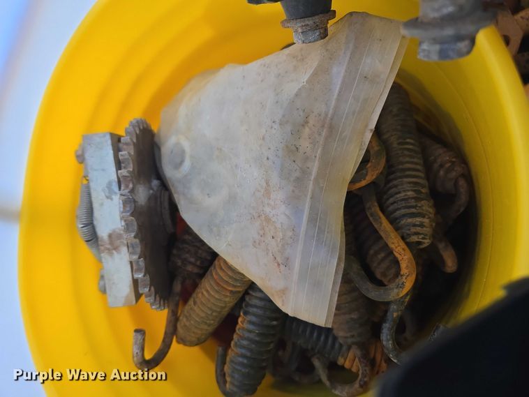 image for item DU2569 Kinze 3600 split row no-till planter