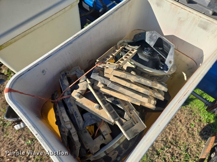 image for item DU2569 Kinze 3600 split row no-till planter