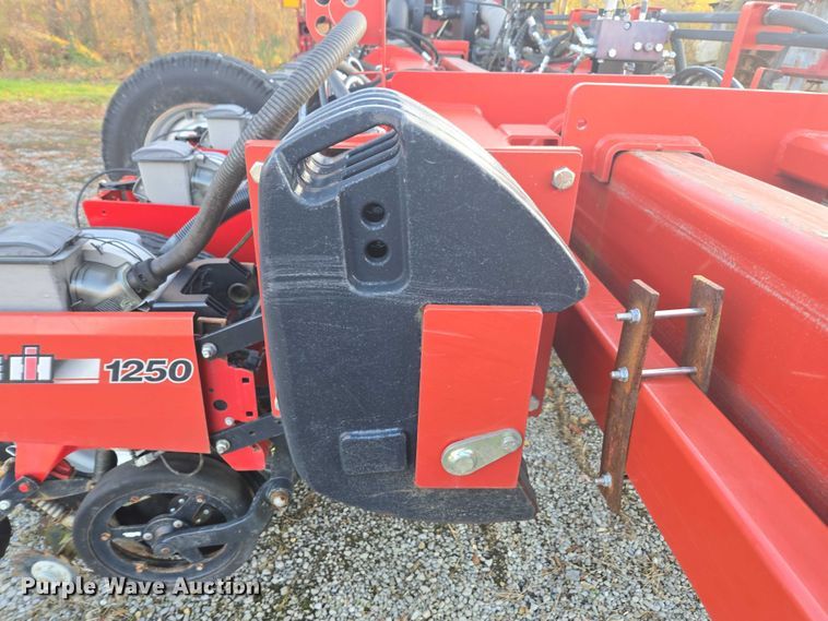 image for item DU2570 2013 Case IH 1250 Early Riser no-till planter