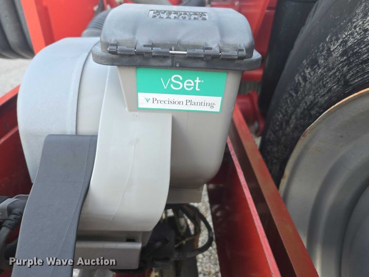 image for item DU2570 2013 Case IH 1250 Early Riser no-till planter