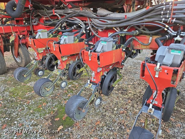 image for item DU2570 2013 Case IH 1250 Early Riser no-till planter