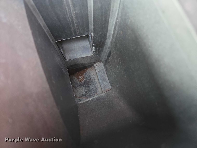 image for item DU2570 2013 Case IH 1250 Early Riser no-till planter