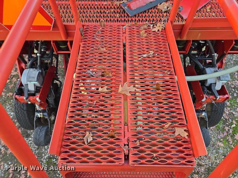 image for item DU2570 2013 Case IH 1250 Early Riser no-till planter