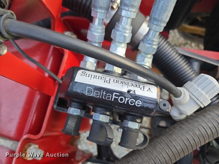 image for item DU2570 2013 Case IH 1250 Early Riser no-till planter