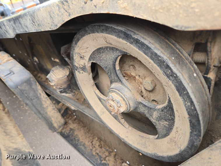 image for item DU2572 2014 Macdon FD75 flex draper head