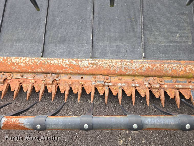 image for item DU2572 2014 Macdon FD75 flex draper head