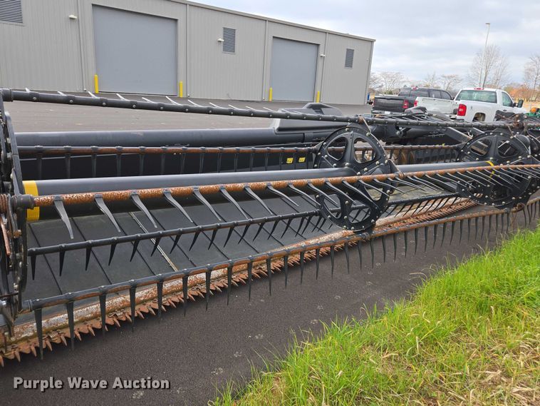 image for item DU2572 2014 Macdon FD75 flex draper head