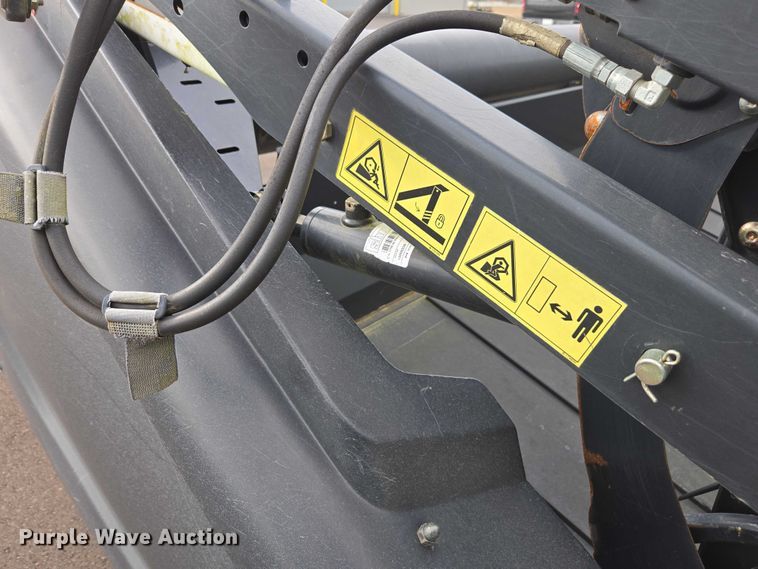 image for item DU2572 2014 Macdon FD75 flex draper head