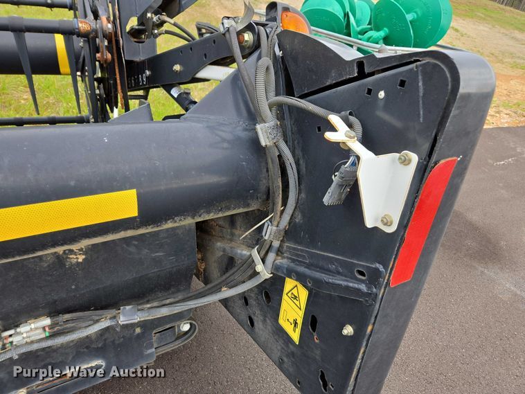 image for item DU2572 2014 Macdon FD75 flex draper head