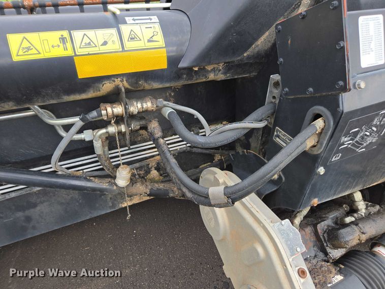 image for item DU2572 2014 Macdon FD75 flex draper head