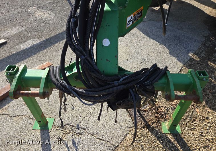 image for item DU2573 2010 John Deere 1790 split row planter