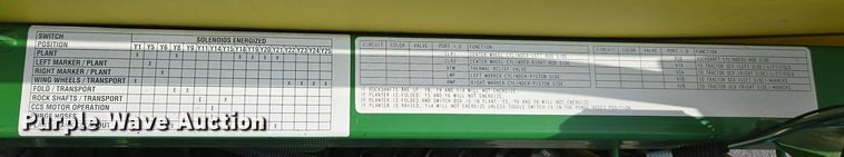 image for item DU2573 2010 John Deere 1790 split row planter