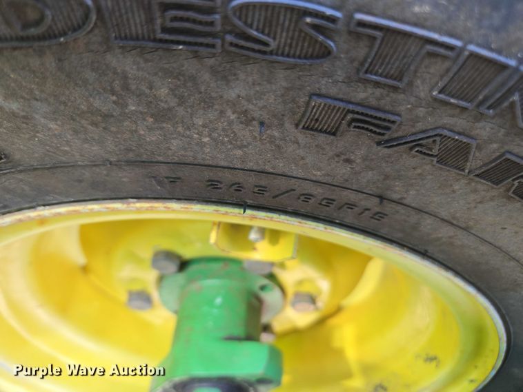 image for item DU2573 2010 John Deere 1790 split row planter