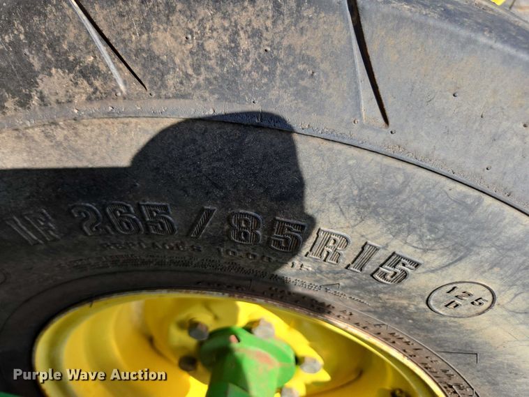 image for item DU2573 2010 John Deere 1790 split row planter