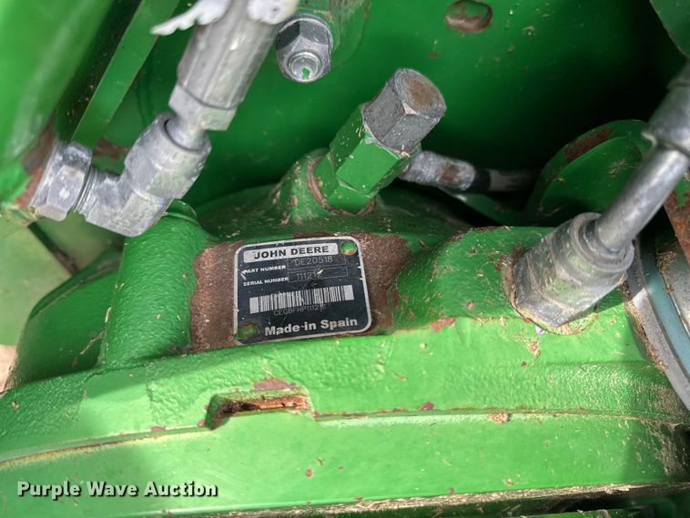 image for item DV0758 2015 John Deere S680S STS RWA combine