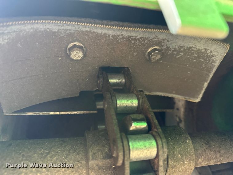 image for item DV0758 2015 John Deere S680S STS RWA combine