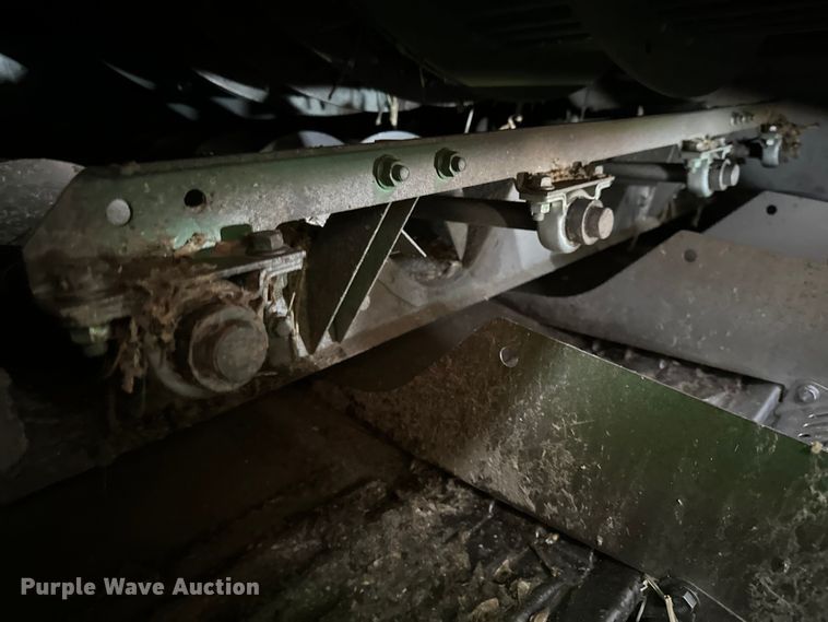 image for item DV0758 2015 John Deere S680S STS RWA combine