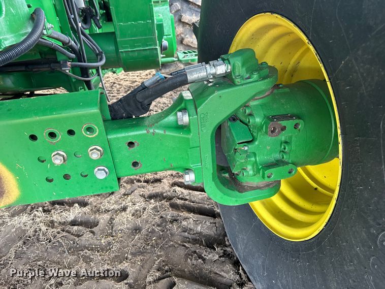 image for item DV0758 2015 John Deere S680S STS RWA combine