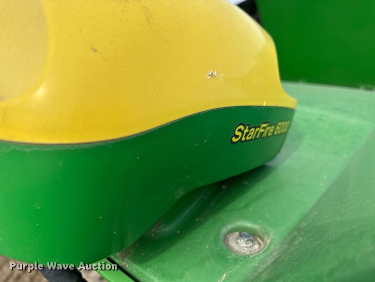 image for item DV0758 2015 John Deere S680S STS RWA combine