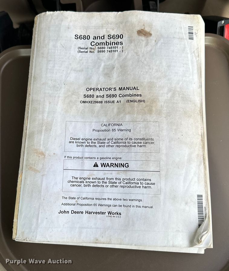 image for item DV0758 2015 John Deere S680S STS RWA combine