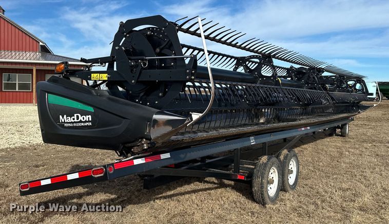 image for item DV0759 2016 MacDon FD75-D Flexdraper flex draper head