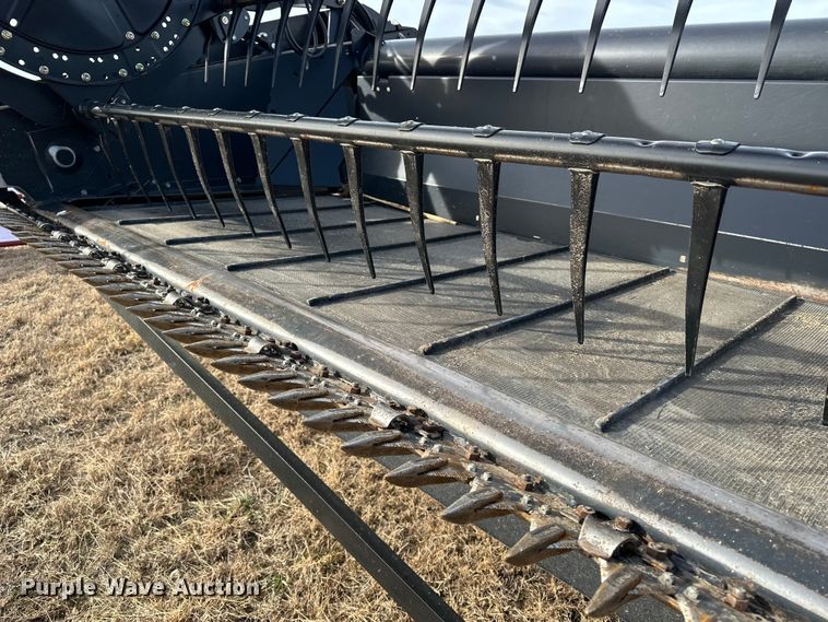 image for item DV0759 2016 MacDon FD75-D Flexdraper flex draper head