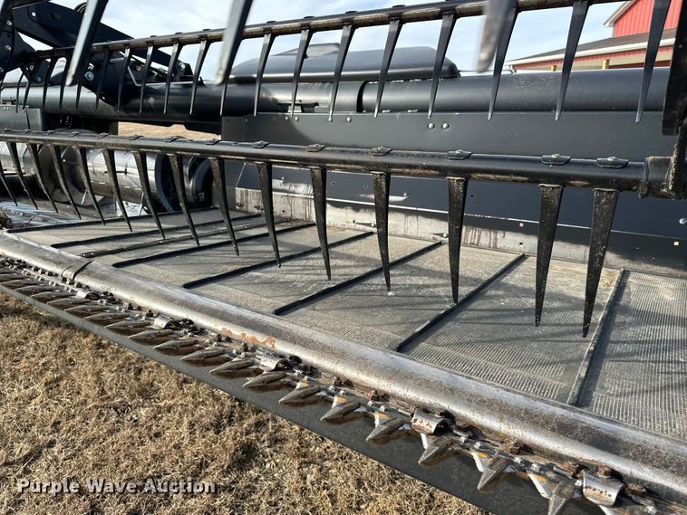 image for item DV0759 2016 MacDon FD75-D Flexdraper flex draper head