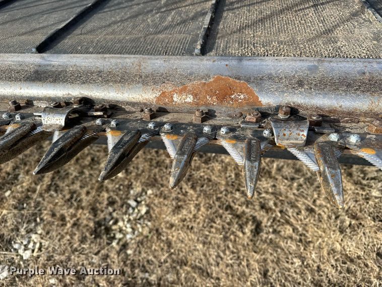 image for item DV0759 2016 MacDon FD75-D Flexdraper flex draper head