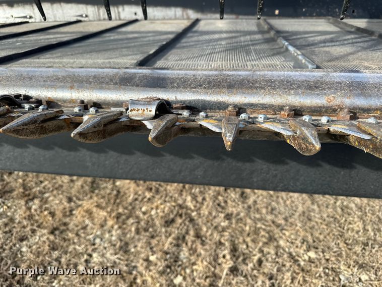 image for item DV0759 2016 MacDon FD75-D Flexdraper flex draper head