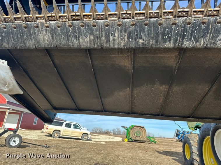 image for item DV0759 2016 MacDon FD75-D Flexdraper flex draper head