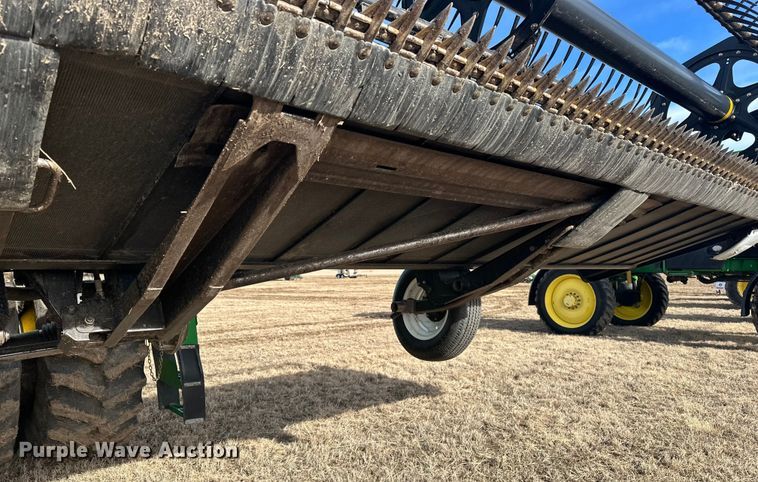 image for item DV0759 2016 MacDon FD75-D Flexdraper flex draper head