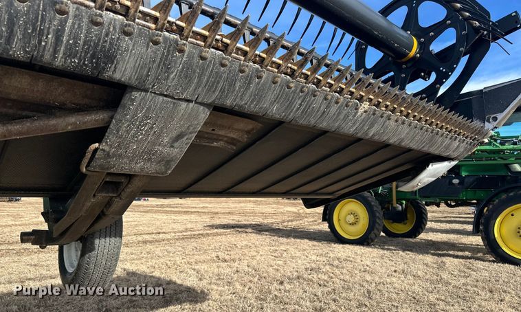 image for item DV0759 2016 MacDon FD75-D Flexdraper flex draper head