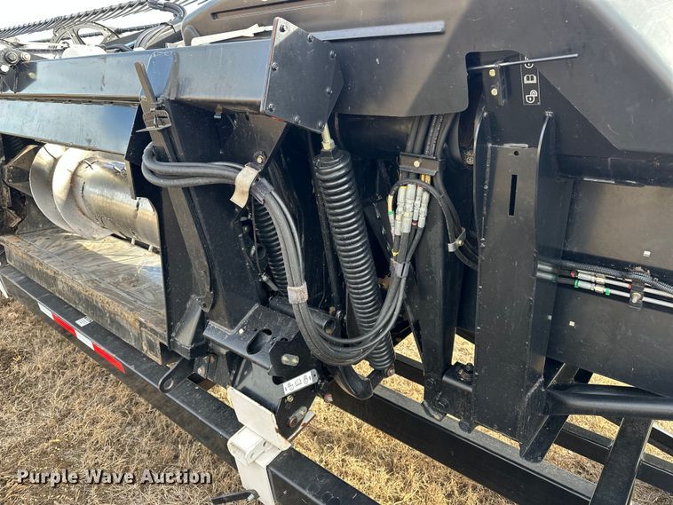 image for item DV0759 2016 MacDon FD75-D Flexdraper flex draper head