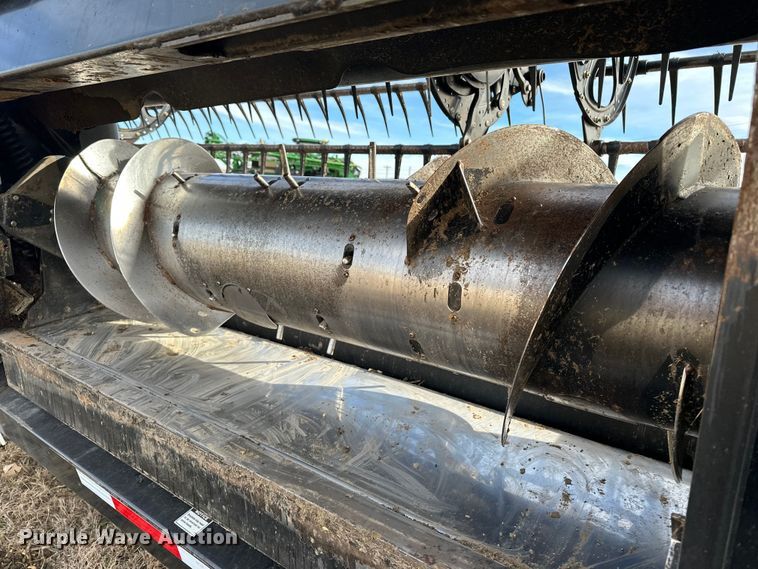 image for item DV0759 2016 MacDon FD75-D Flexdraper flex draper head