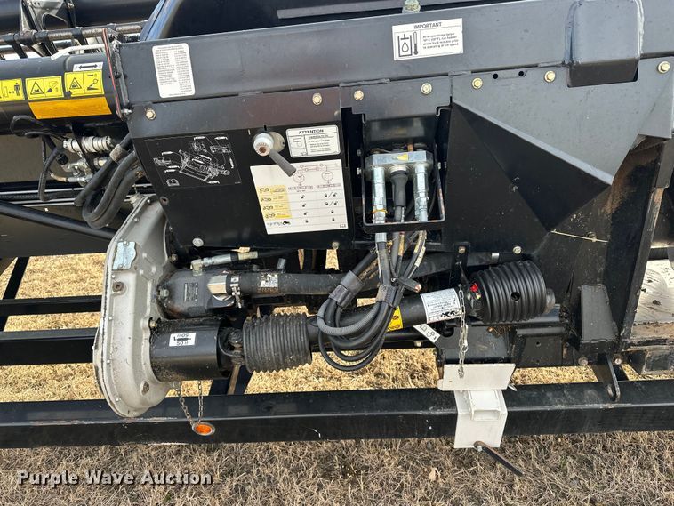 image for item DV0759 2016 MacDon FD75-D Flexdraper flex draper head