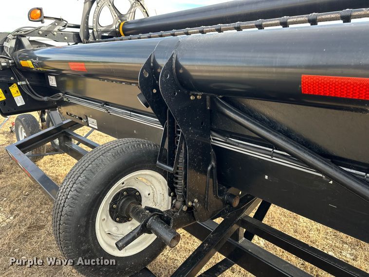 image for item DV0759 2016 MacDon FD75-D Flexdraper flex draper head