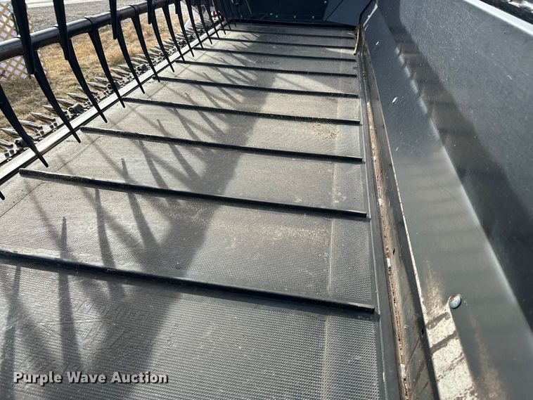 image for item DV0759 2016 MacDon FD75-D Flexdraper flex draper head