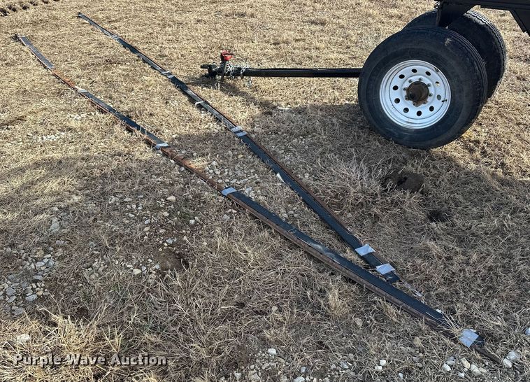 image for item DV0759 2016 MacDon FD75-D Flexdraper flex draper head