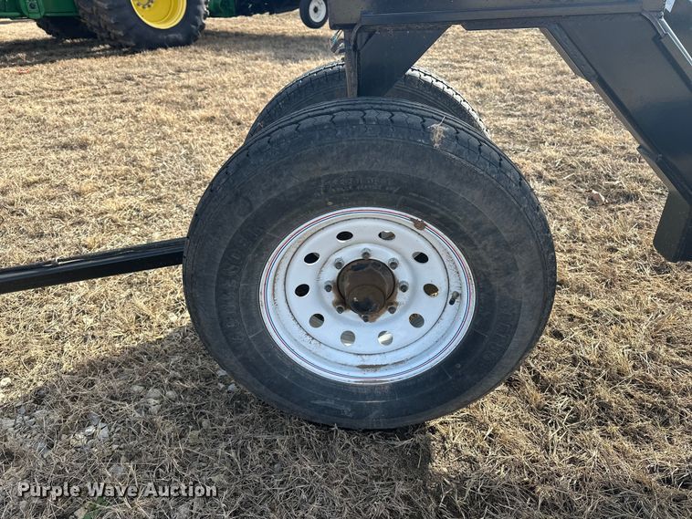 image for item DV0759 2016 MacDon FD75-D Flexdraper flex draper head