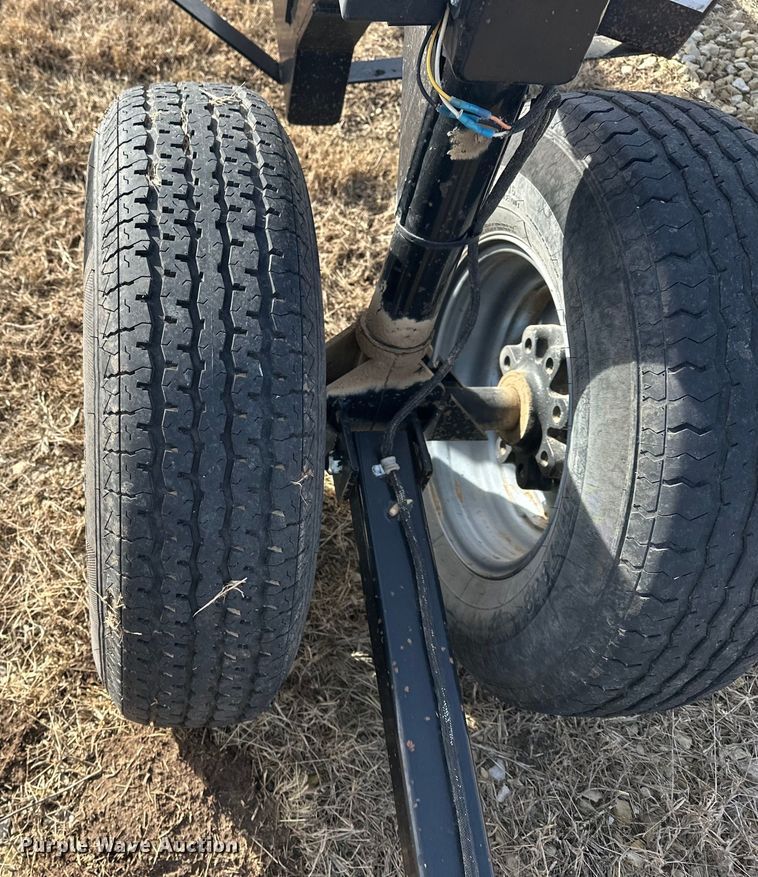 image for item DV0759 2016 MacDon FD75-D Flexdraper flex draper head