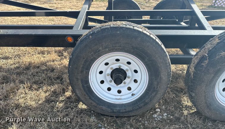 image for item DV0759 2016 MacDon FD75-D Flexdraper flex draper head