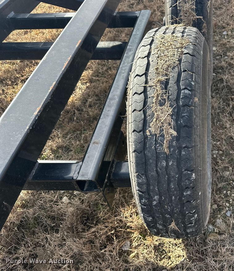 image for item DV0759 2016 MacDon FD75-D Flexdraper flex draper head