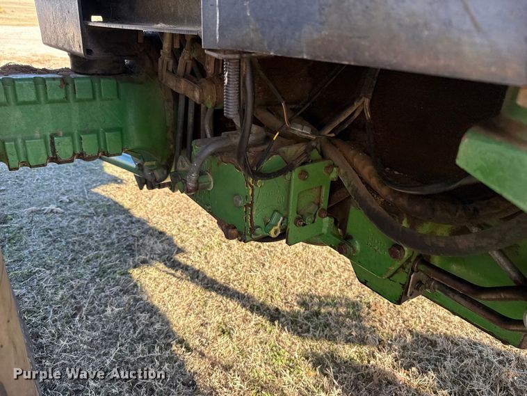 image for item DW5192 1983 John Deere 2950 tractor